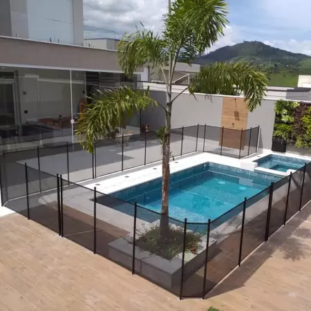 Cerca piscina