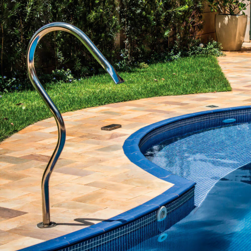 Piscina com revestimento